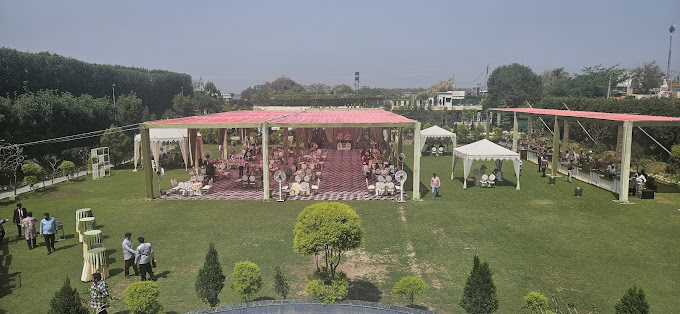 the golden crown resort lawn img
