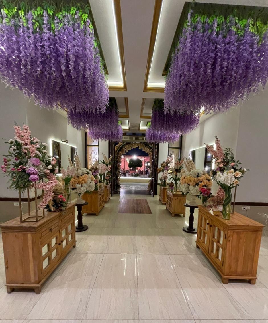 The golden crown resort interior entry decor